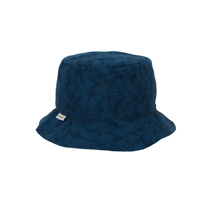Gorro reversible de olas del mar en azul oscuro Gorro reversible tipo pescador ideal para proteger del sol a lxs niñxs