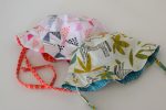 Gorro reversible tipo pescador, con original estampado ideal para proteger del sol a pequeños