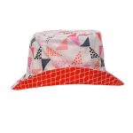 Gorro reversible tipo pescador, con original estampado ideal para proteger del sol a pequeños