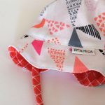 Gorro reversible tipo pescador, con original estampado ideal para proteger del sol a pequeños
