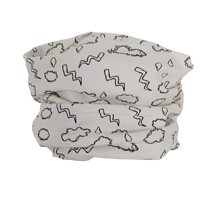 Cuello para niños de nubes y rayos en blanco y negro Cuello para niños de nubes y rayos en blanco y negro