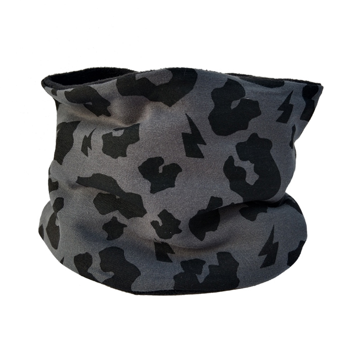 coll-animal-print-gris Cuello polar animal print gris y negro