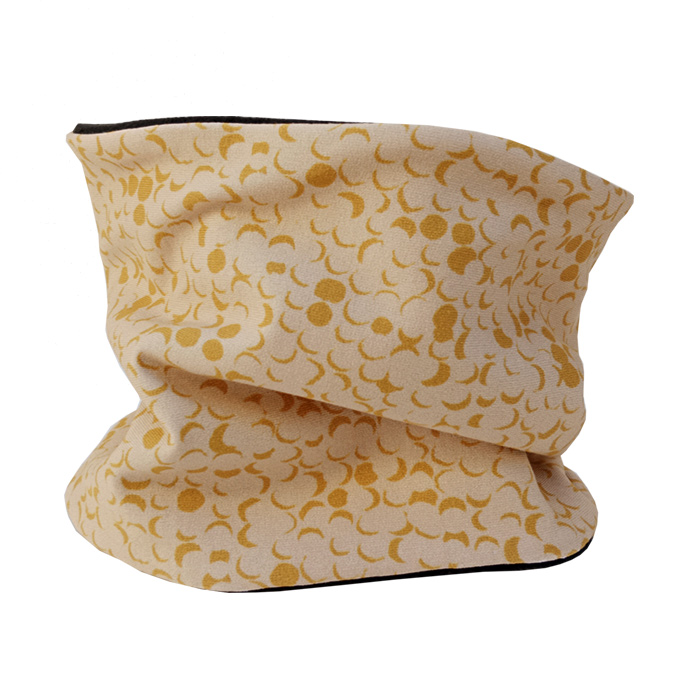 Cuello polar lunas amarillo Cuello polar lunas amarillo