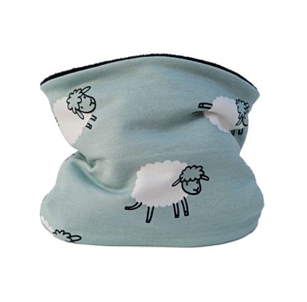 Cuello polar de ovejas en azul celeste